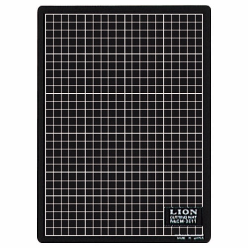 ライオン事務器 カッティングマット 再生PVC製 両面使用 300×220×3mm 黒/黒 CM-3011 1枚(ご注文単位1枚)【直送品】
